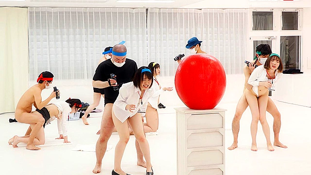 SOD女子社員 絶頂失神ゲーム！バイブ串刺し“だるまさんが転んだ” 若手巨乳女子社員たちが体当たり検証！ユーザー様のハレンチ妨害をガマンできるのか？