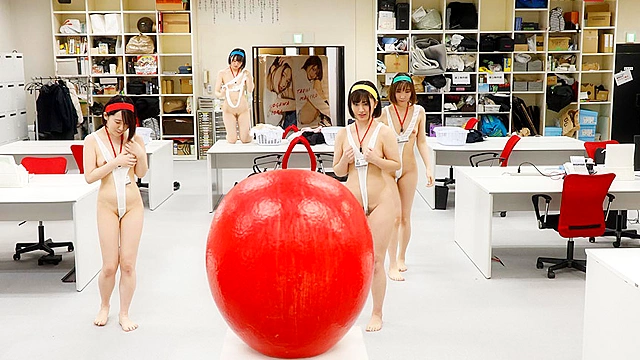 SOD女子社員 絶頂失神ゲーム！バイブ串刺し“だるまさんが転んだ” 若手巨乳女子社員たちが体当たり検証！ユーザー様のハレンチ妨害をガマンできるのか？