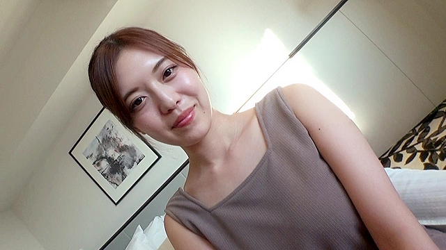 不倫パパ活で性欲を満たす、極上癒しボディの人妻【性欲の赴くまま他人チ●ポに溺れる】いおりさん（28）