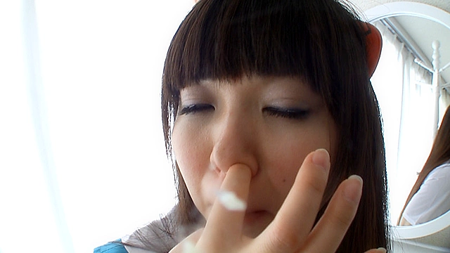 アスカの鼻ほじり動画＆写真