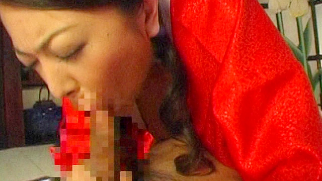 セレブの午後は妄想おもらし三昧 紫彩乃