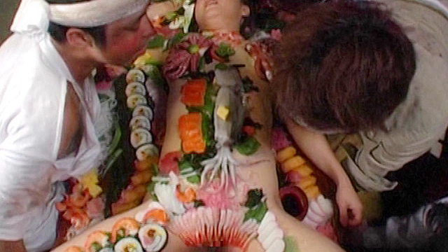 セレブの午後は妄想おもらし三昧 紫彩乃