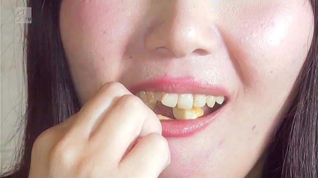 素人OLの咀嚼の音色に癒される午後◎咀嚼とフェラの音