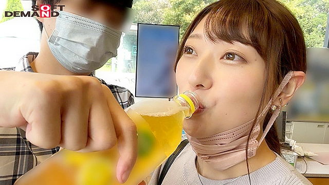 突然、中山琴葉に「有給休暇」を与えたら会社では見た事ないキュンな素顔が撮れちゃいました…！恋人気分でめっちゃハメまくり濃厚連続中出し温泉6射精（※社外秘）