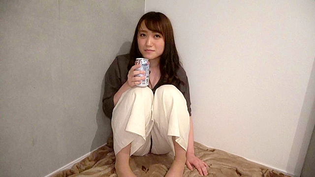 素人ホイホイ×MBM お酒しゅきぃ♪ エッチ中も手放せましぇーん♪ 神泡おま○こ拾い飲み3 撮り下ろし3名