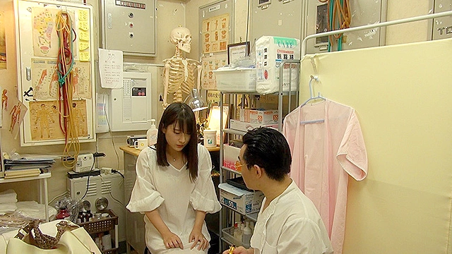 鍼灸院すどう○撮り下ろし6  イヤなの？でもおマタが開くねぇ／やわ肉でマンちょは小ぶりだね／エッチ好きなん？反応良すぎるよ／感じすぎてのけぞりぴーんアクメ