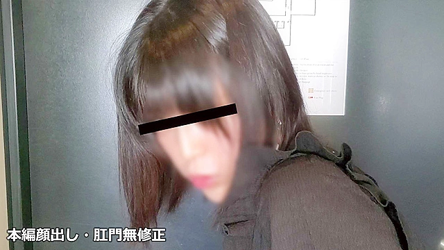 「トイレ、ついてってイイですか？」11 通行人が振り返る美女の極太脱糞＆ヤンデレ美人の大量脱糞極嬢二本立て！