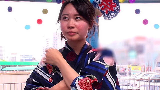 マジックミラー号 夏祭りだよ！！ 花火大会へ向かうほろよい女子限定 赤面羞恥浴衣野球拳対決【あやめ】編