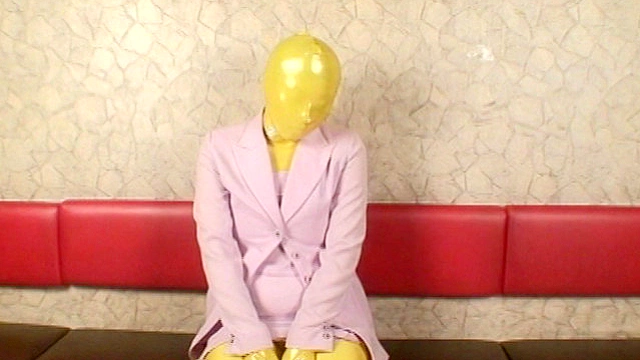 リアルフェイス全身タイツの女