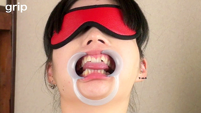 口腔フィスト！！ 鼻フック唾コスメ つるのゆう