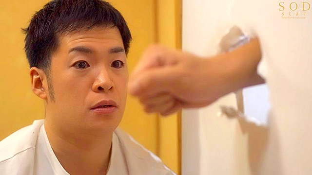 僕の住むアパートの隣室の美人妻は欲求不満だった。夫婦喧嘩で空いた直径10cmの壁穴越しに立ちバックで膣奥を突きまくった密かな不倫関係5日間。 本庄鈴