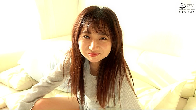 「部屋着でゆったりしている彼女へ身体が沈むビーズクッションを利用して押さえつけくすぐり！」わかしラボVol.030-（5） Nana