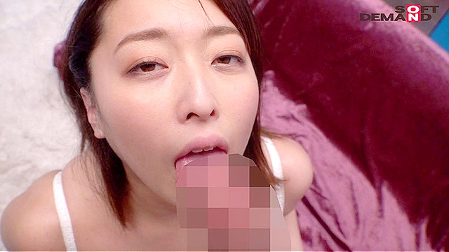 マジックミラー号 あなたより欲求不満でお悩みのママ友を紹介してください 発情した人妻が久々の勃起チ○ポに触れて淫乱大開放！4P ゴックン ぶっかけ 中出し乱交SEX