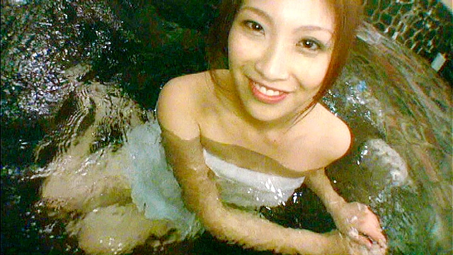 温泉湯上り美女 ほてった身体とアソコで、ラブラブセックス三昧
