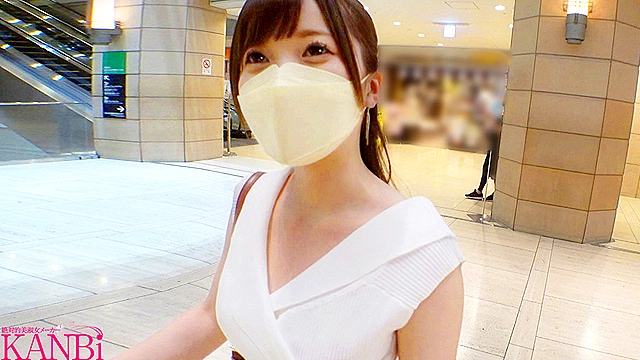 身長149cmミニマムボディ 美乳書店員の若妻 29歳  紬ひなせ AVデビュー