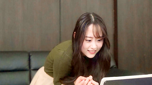 街角調査！AV動画を鑑賞させた欲求不満な人妻は必ずヤレる！ すでにオマ○コはビチョ濡れ欲情決壊！？「この動画と同じことしてみたいです…」