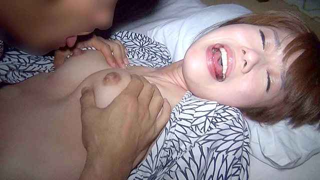 驚愕！！噂のイクイク病！5 敏感すぎるにもほどがある…ビンカン人妻クセスゴ絶頂【ナンパ】【即日セックス】12人4時間