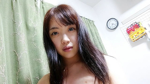 マスク着用を条件に撮影を了承してくれた普通の女子大生 めいちゃん 20歳