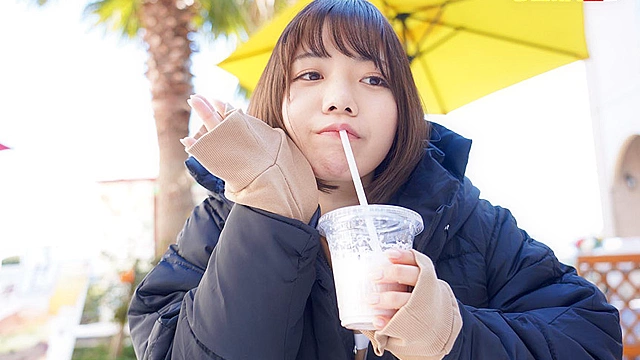 朝海凪咲（仮）24才 元アイドル 4本限りのAV出演！ 茨城出身地下アイドルが3年ぶりのエッチで恥ずかしいほど潮吹きしちゃいました