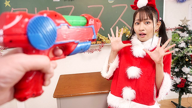 従順なロ○をビッチに変える洗○光線銃2