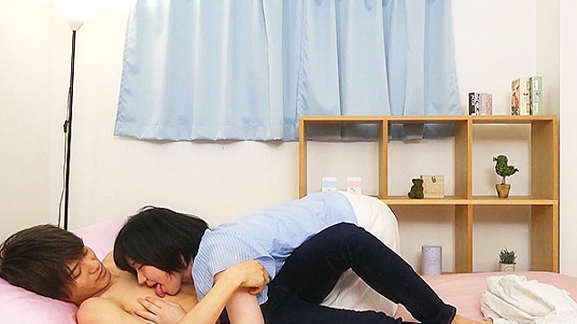 初体験！緊張伝わるドキドキエッチ -保志健斗-