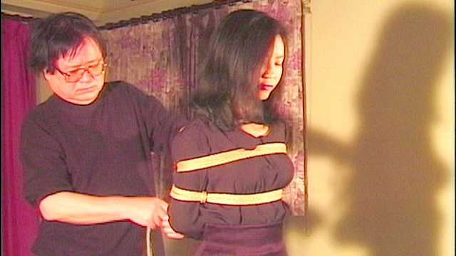 真弓棕櫚縄責め・全裸股間緊○／人妻敏子悶絶縛り・狂い泣く屈辱