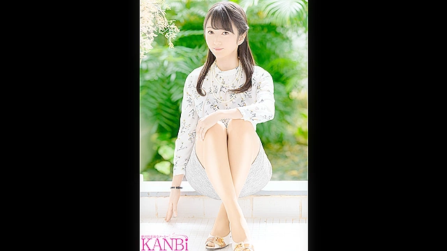 KANBi専属 経験人数1人！旦那しか男を知らない超堅物現役教師人妻 夏目さゆりAVデビュー 超敏感！潮吹きハメ潮奥様解禁