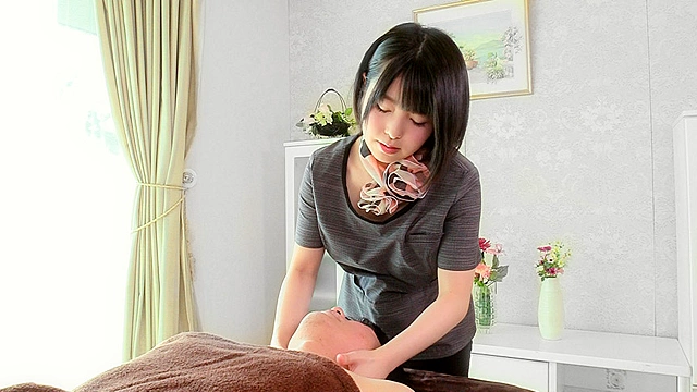 ベロチューと乳首舐めでビンビンにさせたち○ぽ、指1本触れずに腿コキで発射！