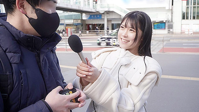 人生初の逆ナンパ！長野在住のもぎたて素人娘が終電までに何人射精できるかムチャブリSEXドキュメント！！！ 皆瀬あかり（仮）