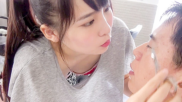 キュートな小悪魔店員が働く猥褻美容室 枢木あおい