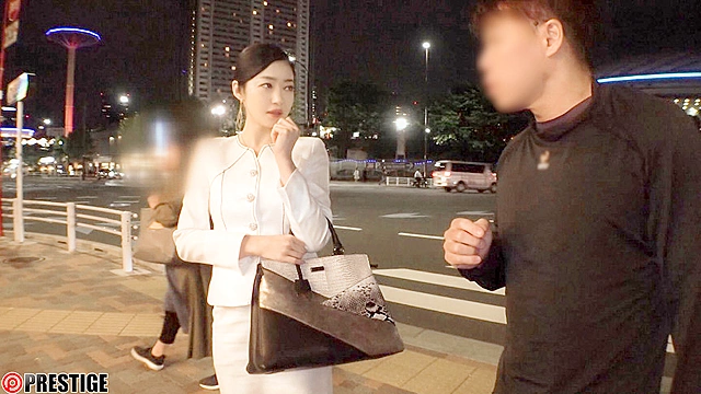 ナンパTV 淫乱人妻BEST 8時間 Vol.01 妻であり一人の女性だから…街行く妻たちの（秘）性事情を丸裸！