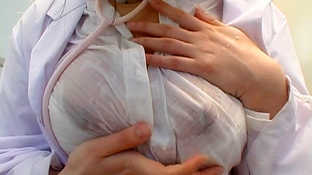 巨乳・美乳厳選 働く女性の胸チラ妄想