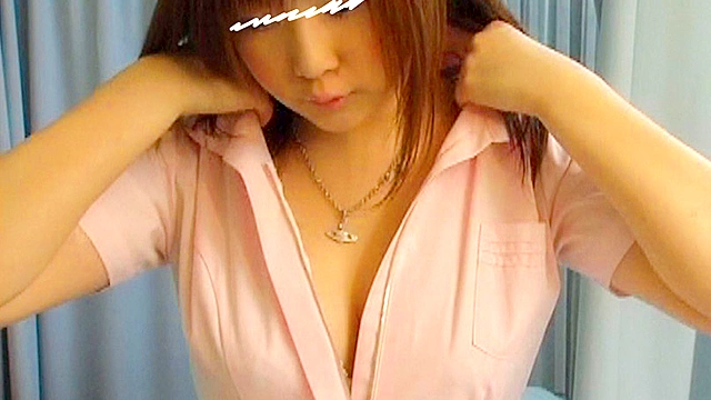 巨乳・美乳厳選 働く女性の胸チラ妄想