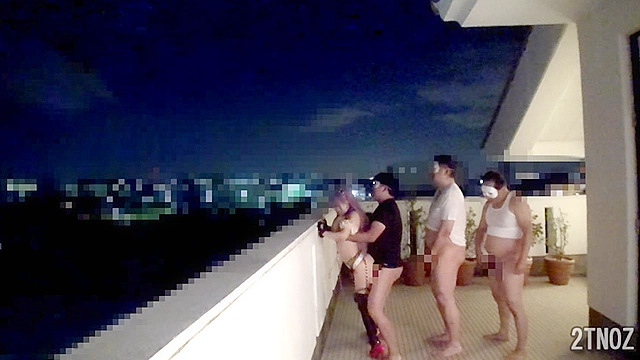 究極乳111cm美少女レイヤー19歳【全員唾液カブ飲みDキス＆大量潮噴射連続イラマ喉奥パイズリ挿入エンドレスSEX】超敏感エビ反りアクメ絶頂止まらぬ本物ドM限界試す体液漬けネバドロ5P大乱交136分
