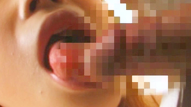 穴チ○ポ 壁の穴から出た誰のものだかわからないチン○を美味しそうにしゃぶる24人の女たち