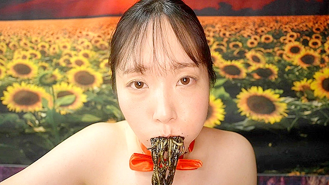 【性欲・食欲・○○欲】11 ドM120％な変態「お前」って呼ばれると萌える テンションも激ヤバでまん毛ボーボー 2本のポコチンに大満足で大絶叫 愛しのまきちゅわ～ん