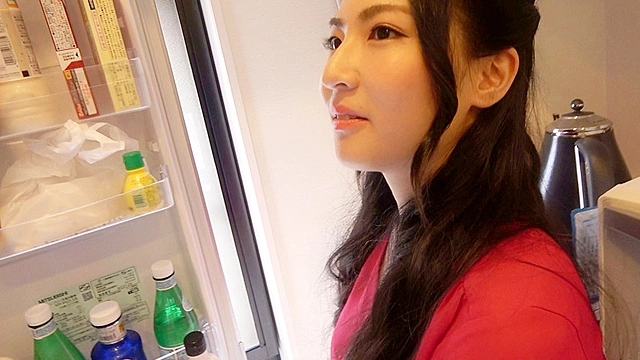熟女のご自宅訪問 夫の居ぬ間に自宅寝室で不倫性交2