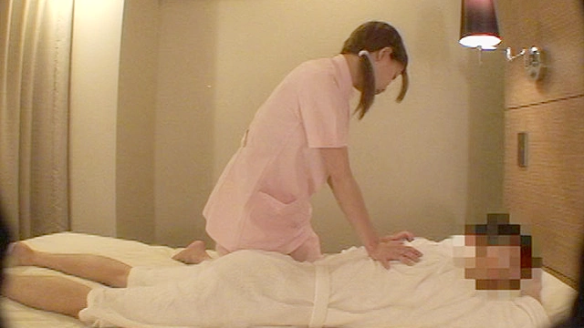 ビジネスホテル出張 女性マッサージ師○撮 ［十八］