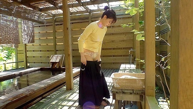 いいなり美人妻 妻から女へ中出し温泉旅行 友紀27歳