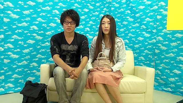 友達同士の男女が挑戦 約100ピストンで絶対破れる金魚すくい網みたいな激薄コンドームを使ってSEXチャレンジ ～ゴムの中に1発射精する度に賞金100万円に釣られてギリギリピストン無念の大量中出し！！～