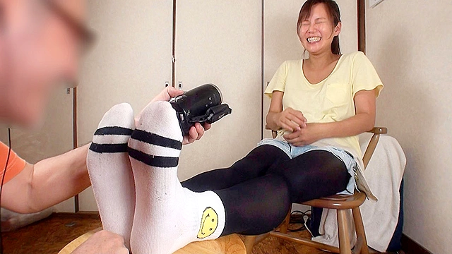 【足のにおい】 ホステス・精子臭