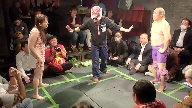 キャットファイト視姦距離マット祭り2019-こんばんは！感度良好！平日に地下で行われた、ハプニングだらけのガチンコ格闘技