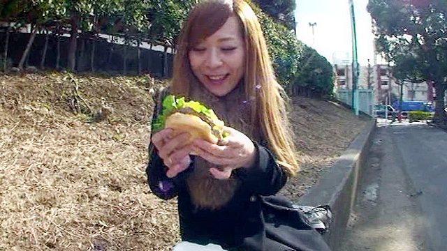 初姫 大きなペニクリは好きですか！？ 琥珀さやか