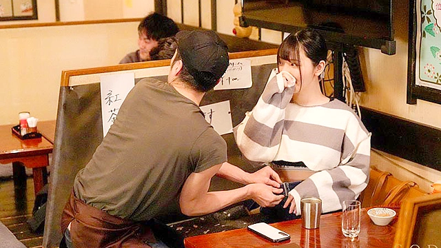 【検証】1週間の予告エロドッキリ！！気持ちいいと声が大きくなる七緒ちゃんは声ガマン必須の場所でエッチな仕掛けをされたらどうなってしまうのか！？ 彩月七緒