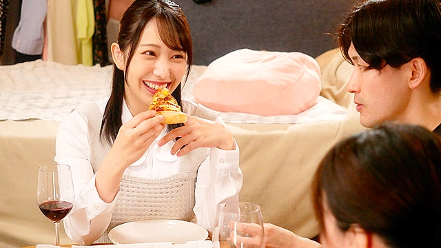 バレないように彼女の親友とこっそりヤル！