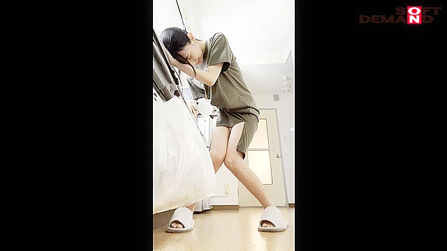 旦那の夕食と従業員のまかないとオナニーのおかずを考えて1日が終わってしまう、新婚さん 椿こはる 26歳 AV DEBUT