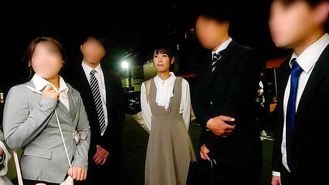 勤務中でも即ヌキしてくれる都合の良い同僚。 股ゆる女子社員は精子ごっくんが好き 総務課 麻矢 23歳
