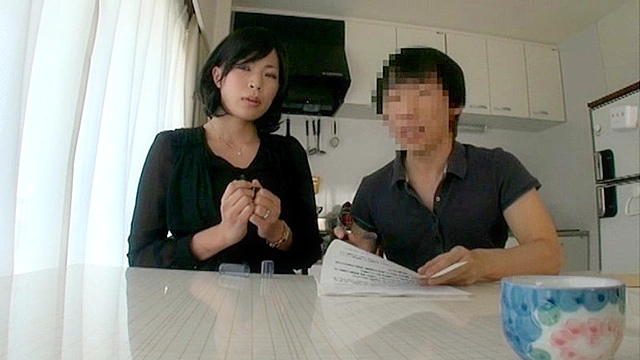 私の180センチ巨大ドM妻をお願いですから寝取って下さい 井上佳澄（仮名） S県U市主婦 27歳