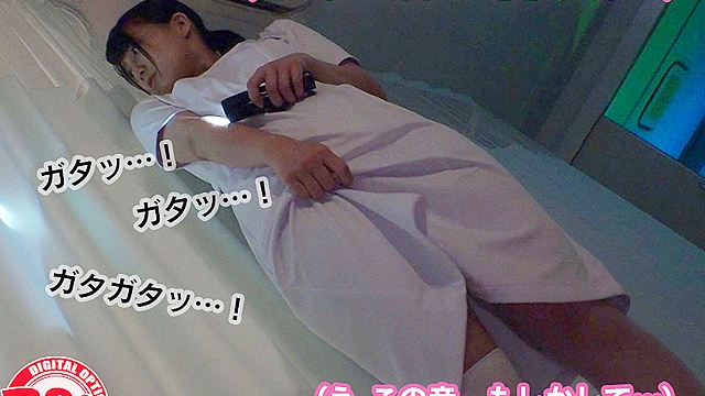 「マジ天使！？」骨折してオナニーできない僕のチ●コは我慢の限界！それを見かねた美人ナースは使命感に駆られたのか優しく手を添えてくれ…4