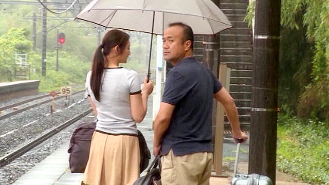 不倫。背徳の接吻とセックス 「前編」